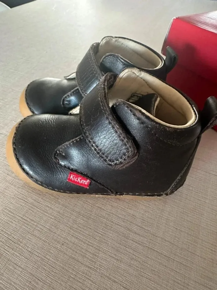 Chaussures cuir bébé kickers sabio Taille 20 - photo numéro 4