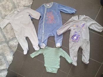 Lot pyjama 9 mois