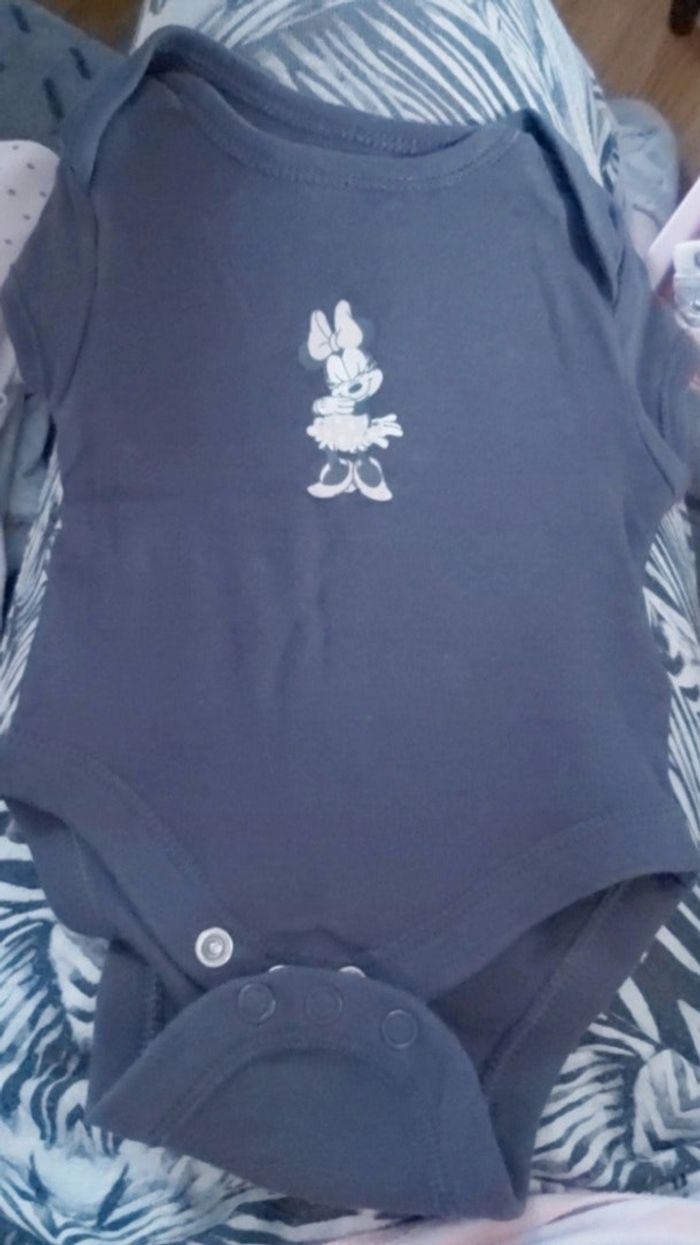 Body taille 1mois disney minnie Primark