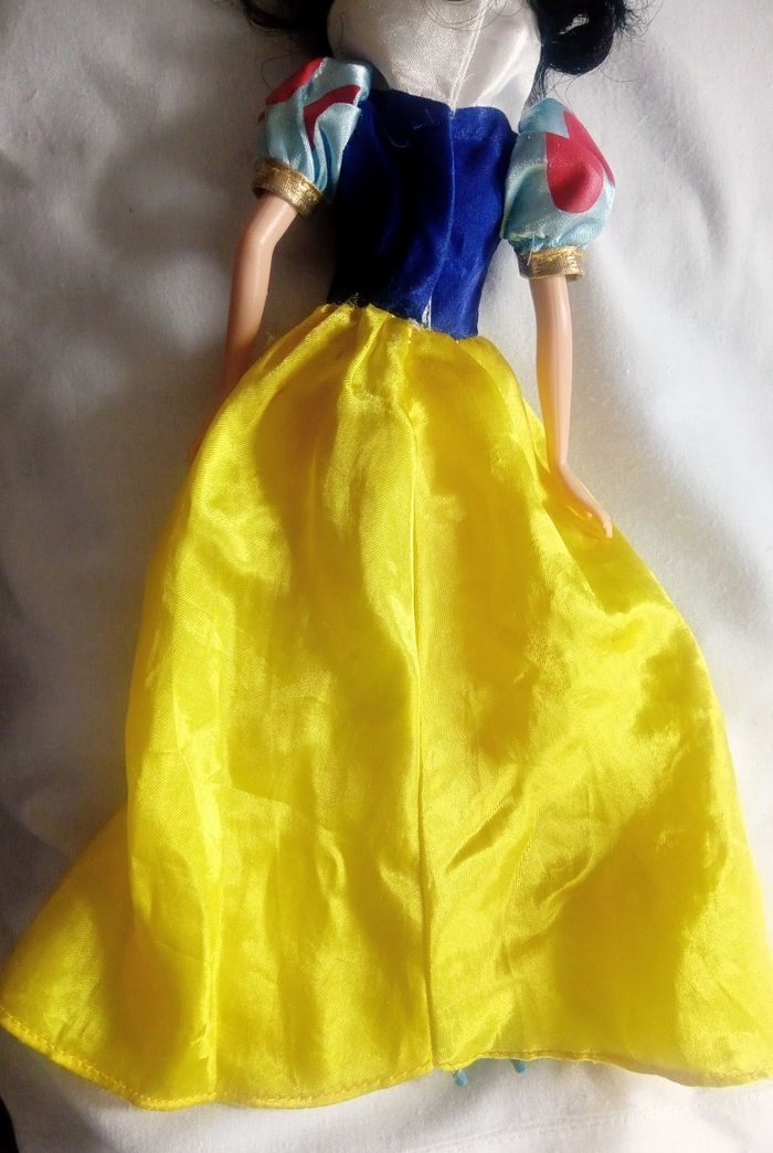 Poupée 20 mannequin Blanche-Neige. - photo numéro 4