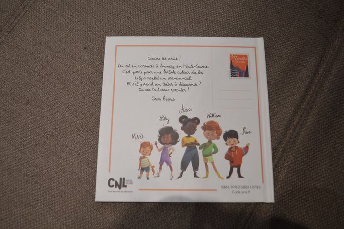 Livre Mac Donald Happy Meal Virginie Grimaldi Le lac d'Annecy - photo numéro 2