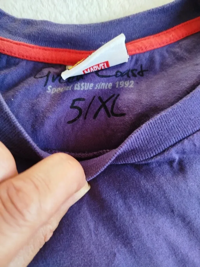 T-shirt Marvel violet taille XL - photo numéro 3