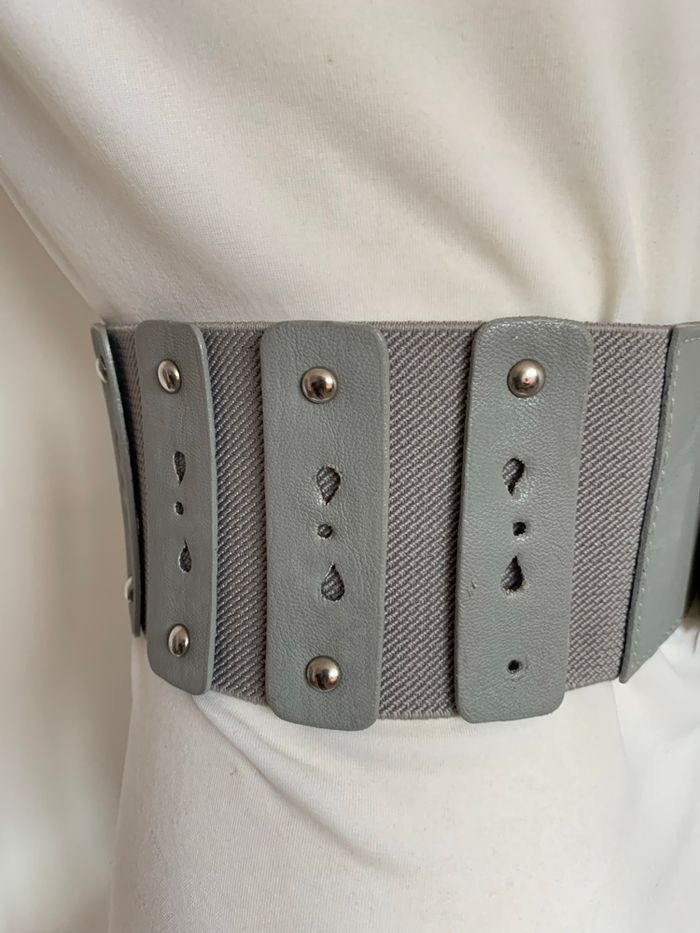 Ceinture grise
