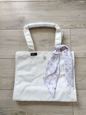 Sac avec foulard Victoria's Secret crème