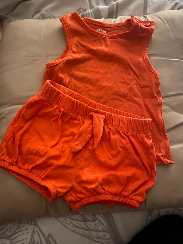 Ensemble t-shirt + short bébé Kiabi 6 mois