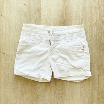 Rose Player Mini Short Jeans Blanc Femme Summer Beach Exclusive Vintage Y2K en très bon état (Taille 38)
