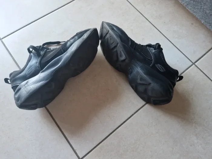 Baskets Sckechers noires taille 40 - photo numéro 6