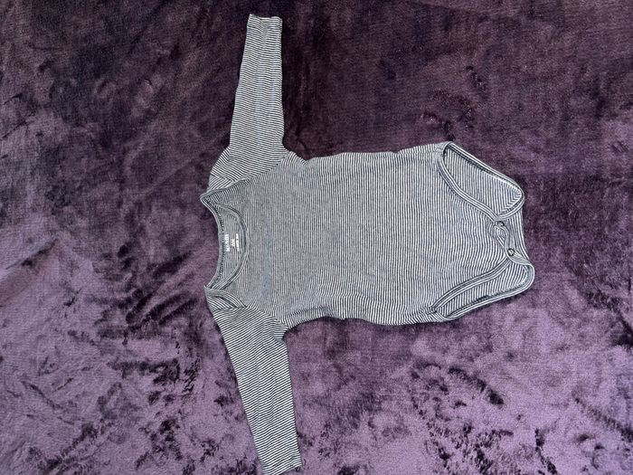 Lot de 3 bodies bébé garçon taille 6 mois - photo numéro 4