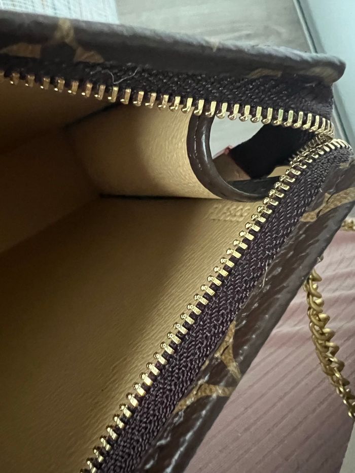 Pochette LV - photo numéro 3