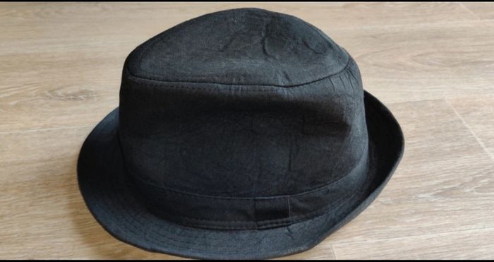 Chapeau noir - photo numéro 2