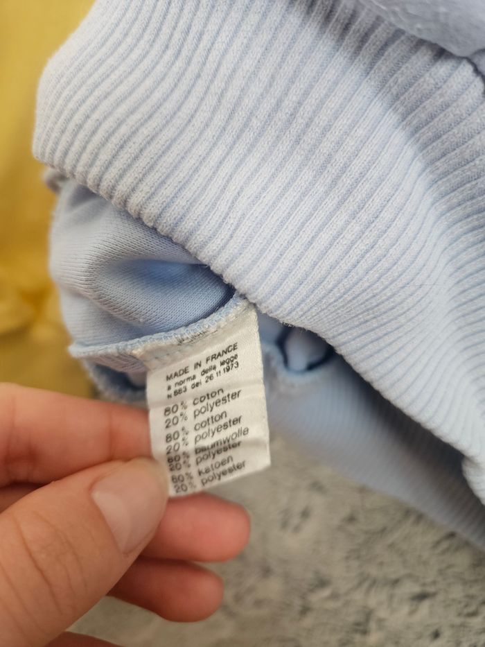 Sweat vintage jaune et bleu de chez Lacoste - photo numéro 10