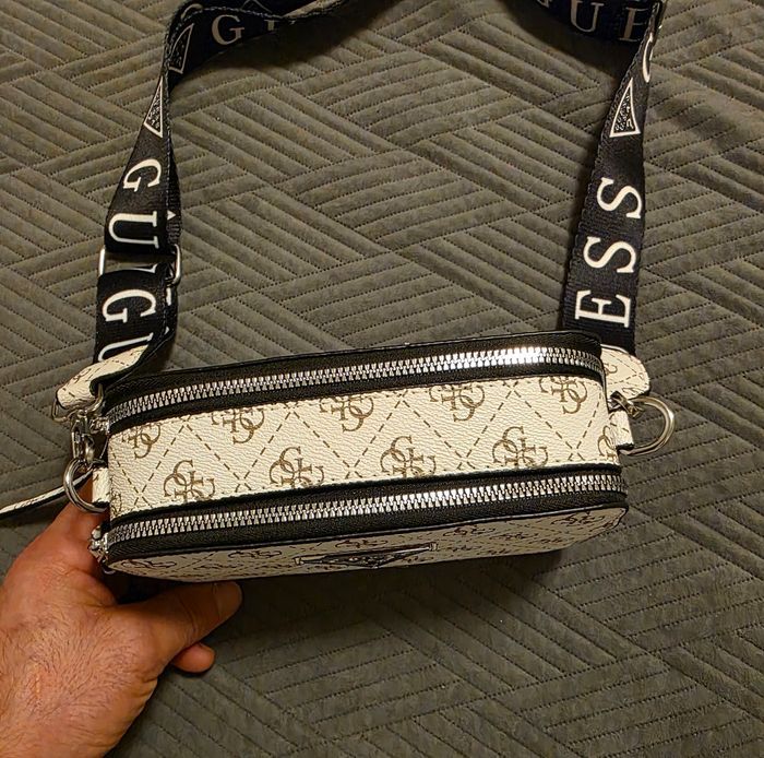 Sac à bandoulière Femmes Guess - photo numéro 3