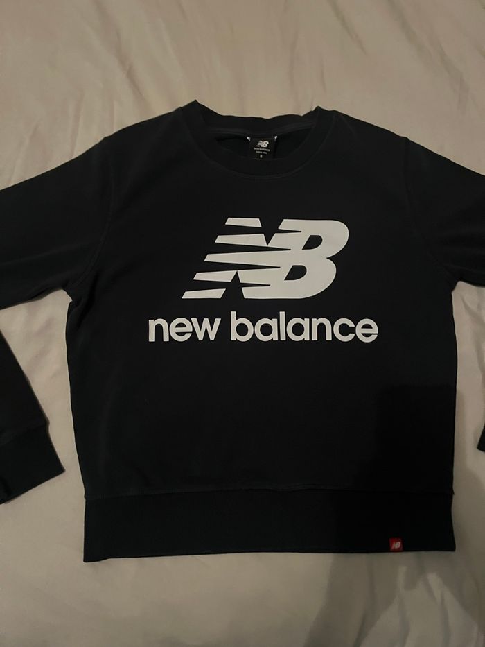 Sweat New Balance noir logo blanc - Taille S femme