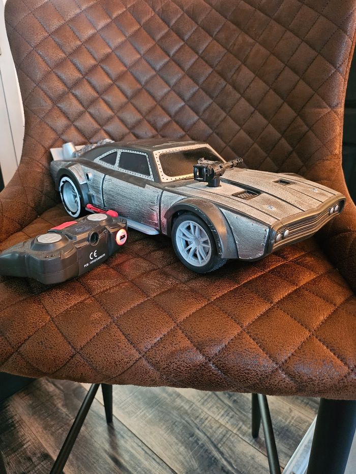 Voiture Charger - photo numéro 4