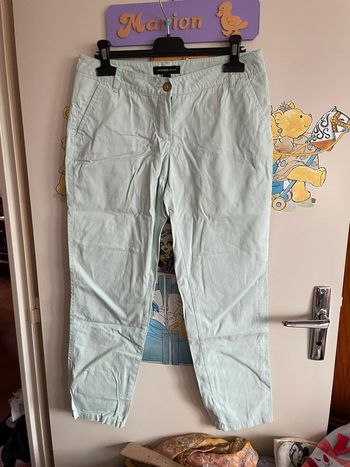 Pantalon bleu clair, taille 34, marque Mango
