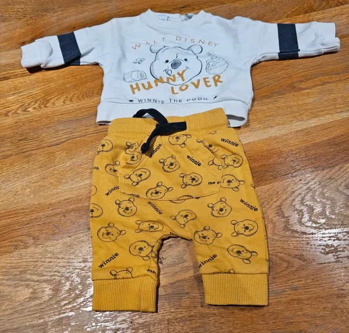 Vêtements 1 mois, pyjama, bodie,veste - photo numéro 4