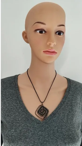 Collier cordon pendentif tourbillon noir