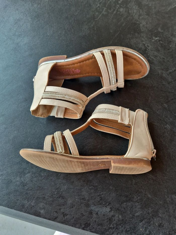 Nu pieds 32 - photo numéro 2