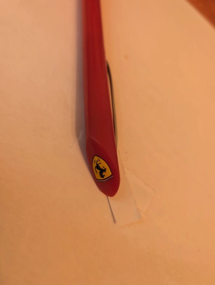 Stylo Ferrari - photo numéro 3