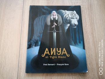 Ecole des Loisir "Anya et le tigre Blanc"