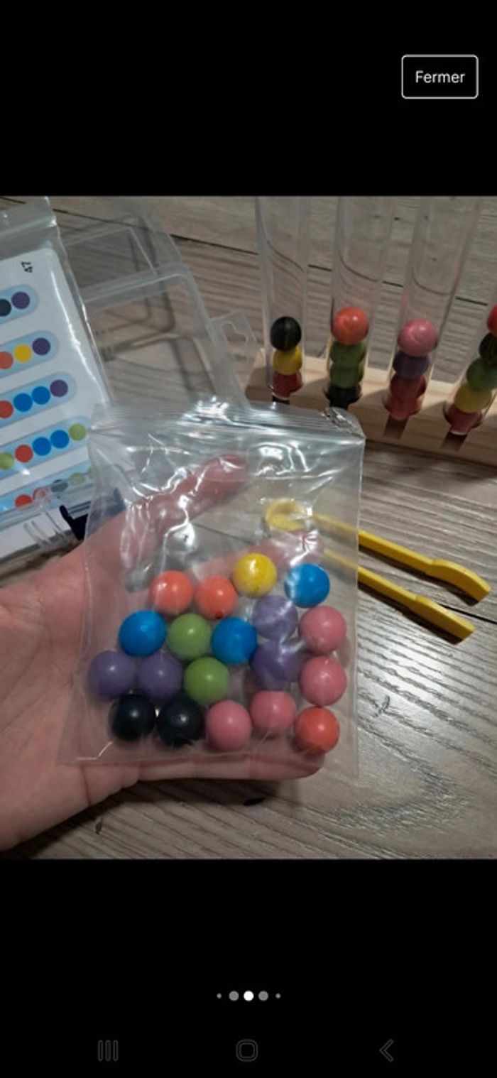 Jeu motricité fine et enchaînements de couleurs avec la pince de prehension et les billes - photo numéro 4