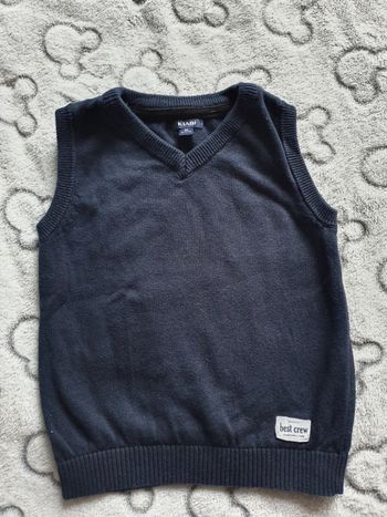 Pull sans Manche 
Taille 3 ans