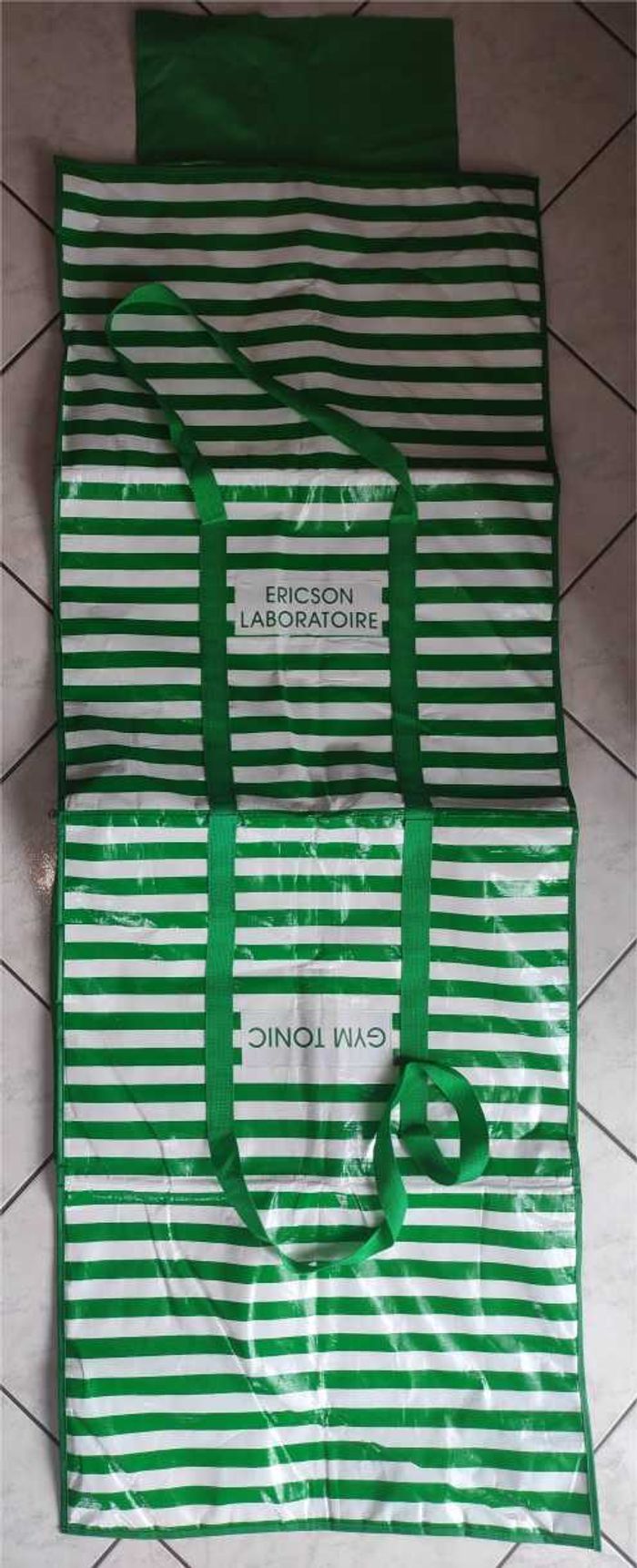 Tapis de plage / Sac 2 en 1 - photo numéro 1