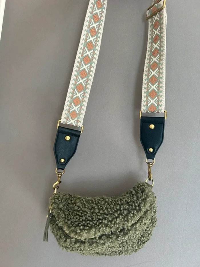 Made in italy sac banane en mouton vert kaki avec 2 bandoulière - photo numéro 2
