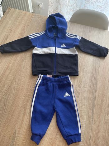 Ensemble adidas