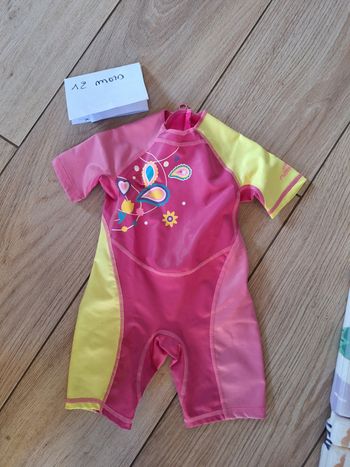 Combinaison / maillot de bain 12 mois fille