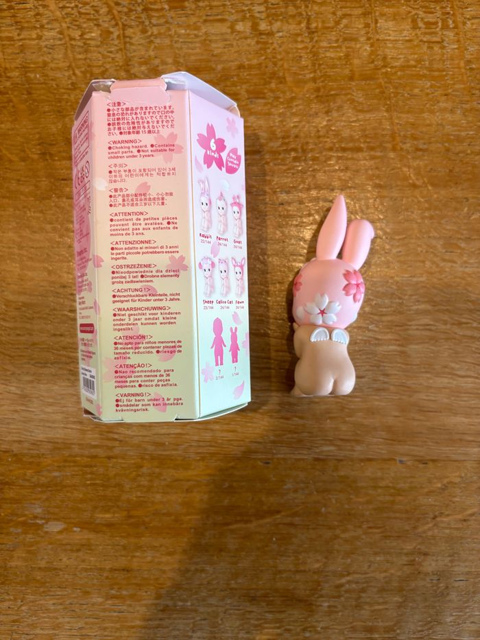 Sonny Angel Cherry Blossom Rabbit - photo numéro 3