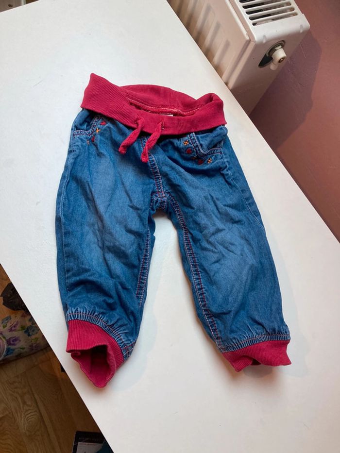 Jeans taille 18moi