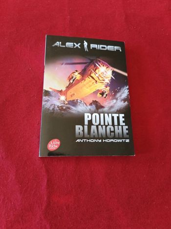 Alex rider tome 2 " Pointe blanche " Anthony Horowitz " Le livre de poche "