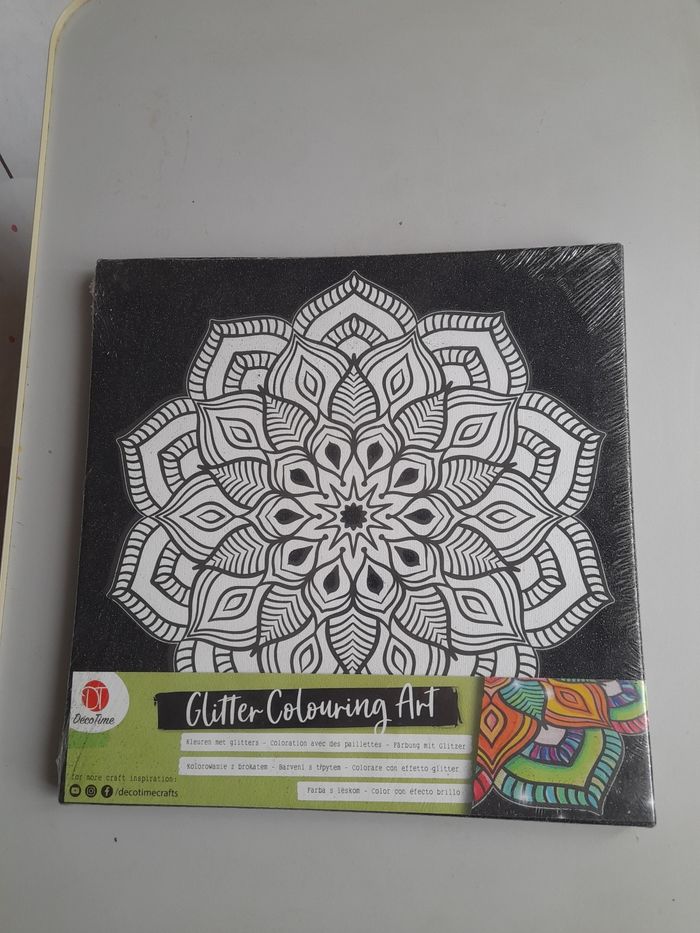 Glitter Colouring Art
