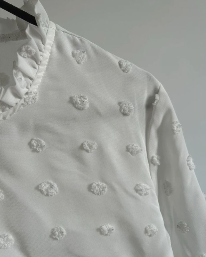 Blouse blanche - photo numéro 3