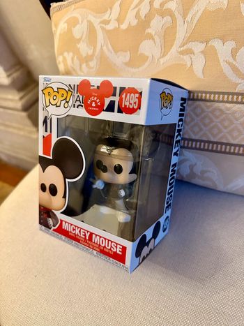 NEUF Figurine vinyle Funko Pop Walt Disney and friends Mickey Mouse 1495 collection