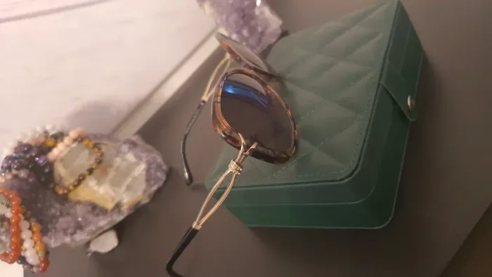 Lunette de soleil - photo numéro 2