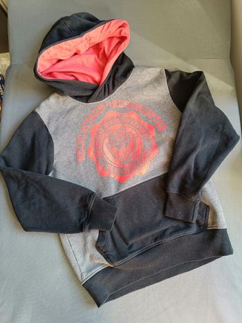 Sweat a capuche 🎮 Taille 10 ans