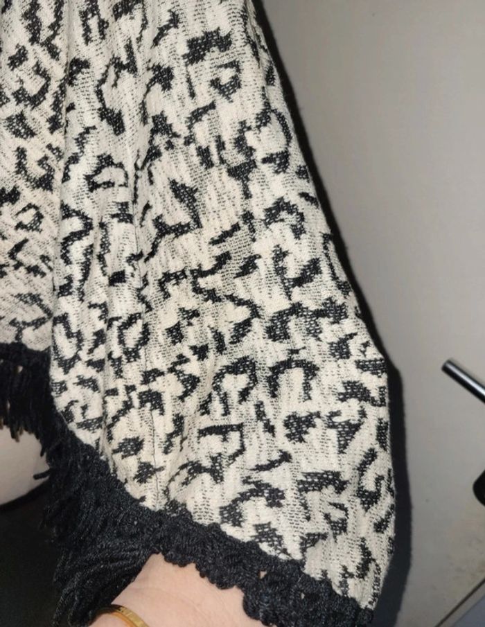 Poncho avec manches 1 - photo numéro 3