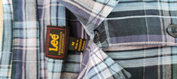 Chemise bleu et noire à manches courtes marque Lee pour homme taille M - photo numéro 5