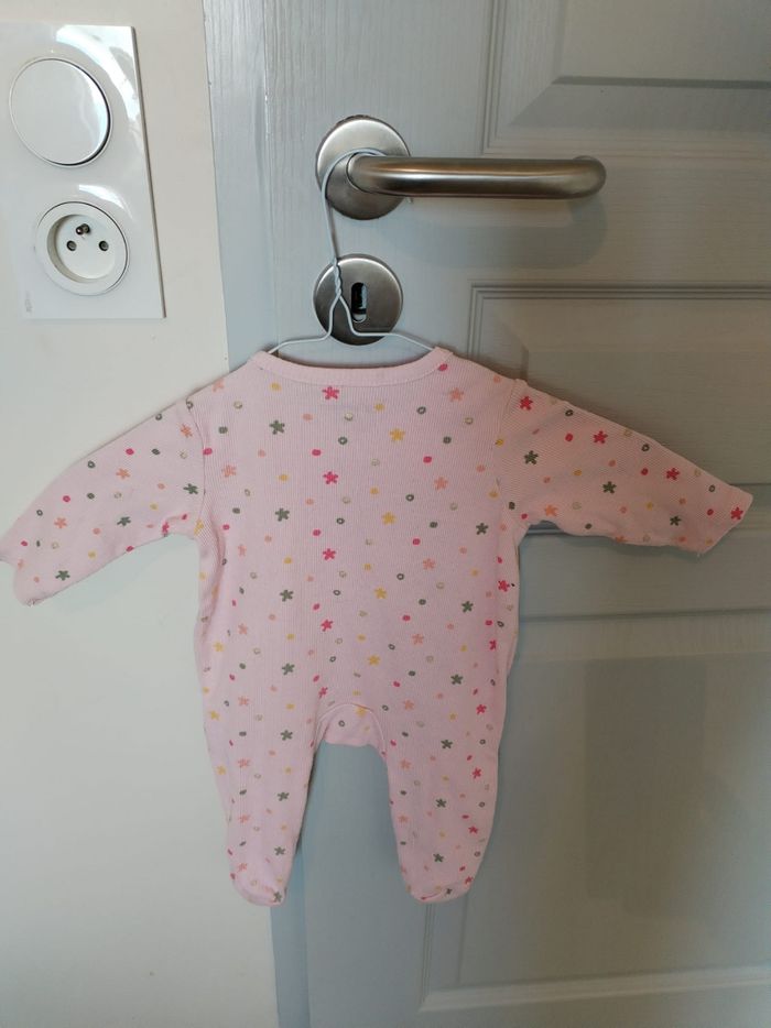 Lot de pyjamas - photo numéro 6