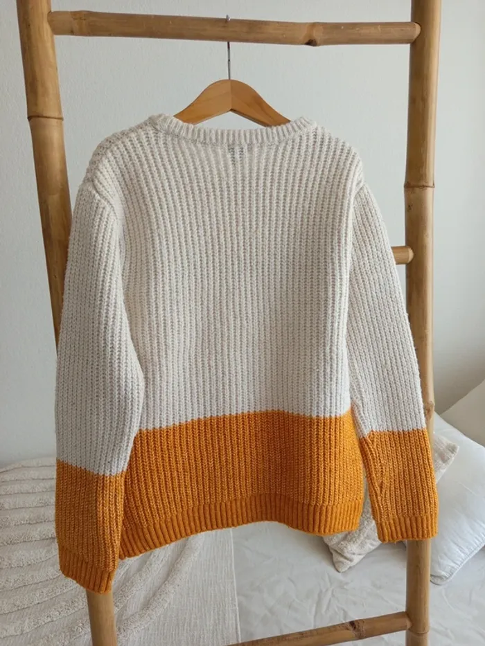 Pull crème et moutarde 8 ans - photo numéro 3