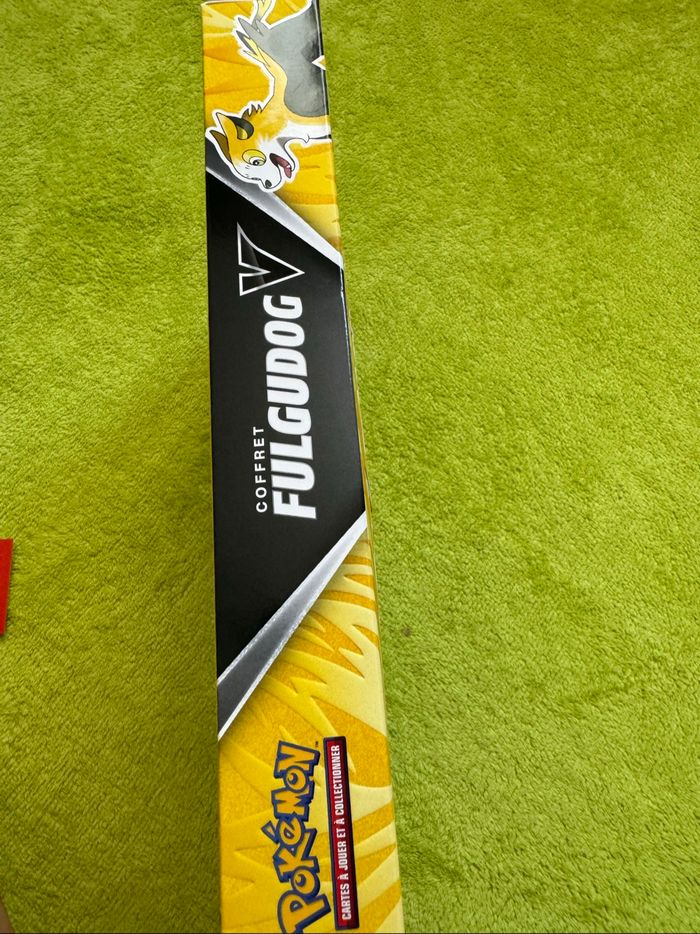 Coffret Pokémon Fulgudog V 4 boosters Neuf et scellé - photo numéro 6