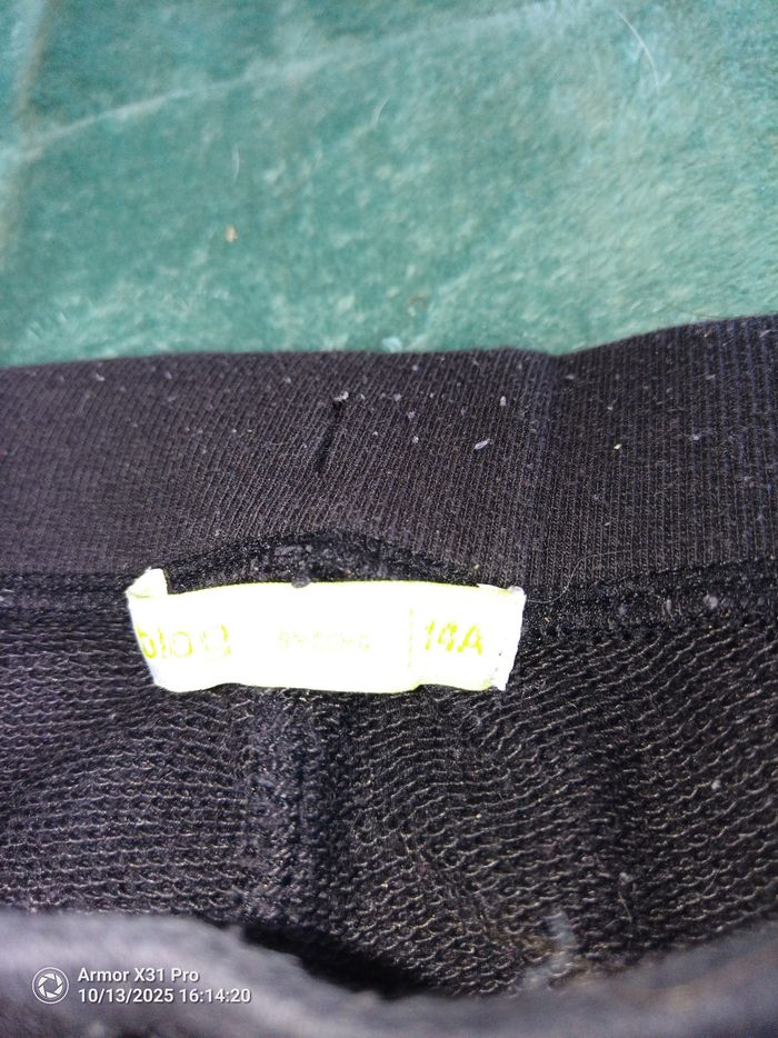 Jogging noir gemo 14 and - photo numéro 2