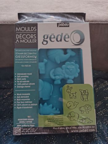 Moule à décors animaux