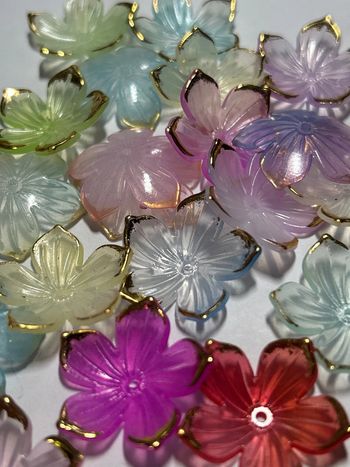B63, 20 perles fleurs multicolores 23mm