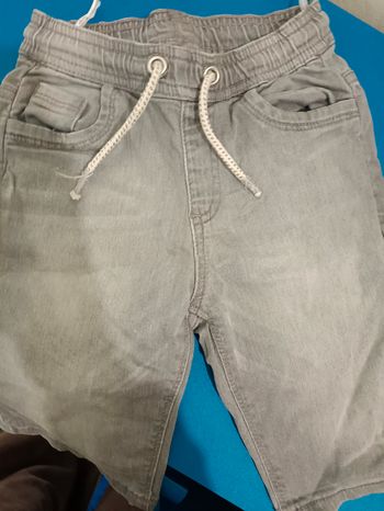 Lot tee shirt et short