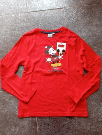 T-shirt neuf Disney Mickey mousse 8 ans