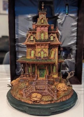 Figurine Phantom Manor