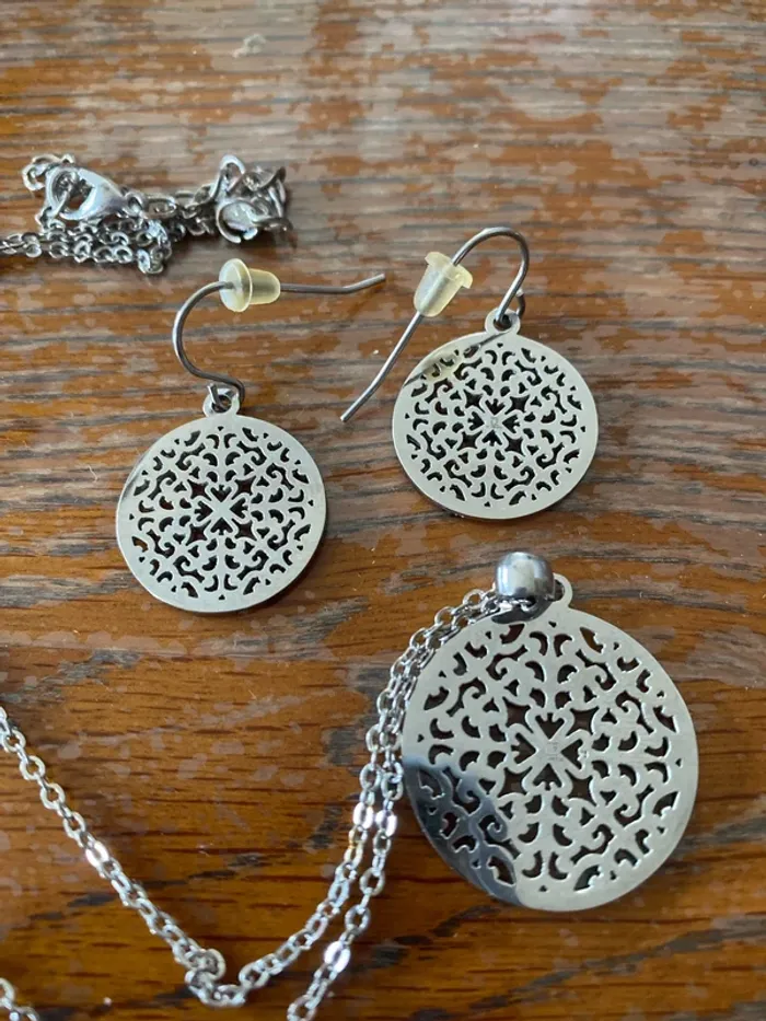 Ensemble boucle d oreille + collier - photo numéro 2